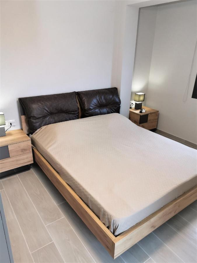 Nikiti Modern Villa Bagian luar foto