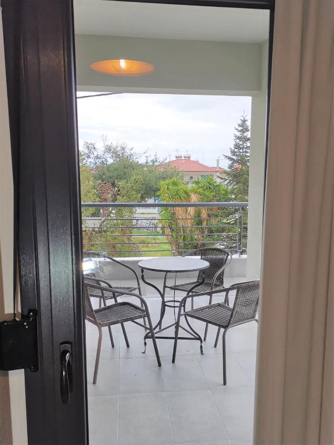 Nikiti Modern Villa Bagian luar foto