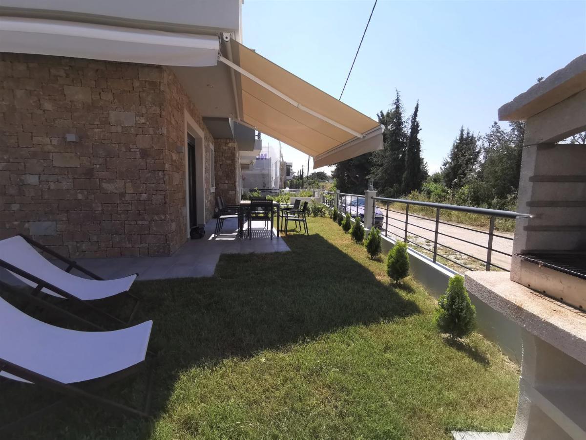 Nikiti Modern Villa Bagian luar foto